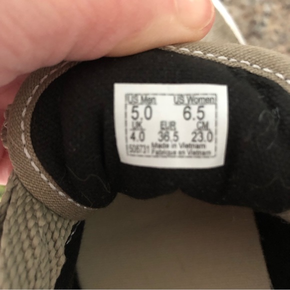 Vans Old Skool Tan Suede Sneakers in Practically New Condition! - Picture 12 of 12